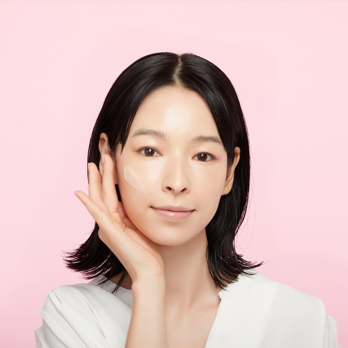 celaseeq's tweet photo. 初めてでも「毎日使える」と「顔全体に使える」
を叶える進化したレチノール

CELASEEQ『ダブルバウンスクリームA』✨

毎日使える進化したレチノールクリームがゆらぎやすい肌や荒れやすい肌をケアします🌷

ハリ弾力を与えるクリームで使うほどに毛穴レスの印象肌に💗

#CELASEEQ #セラシーク https://t.co/aqSdYZgldd