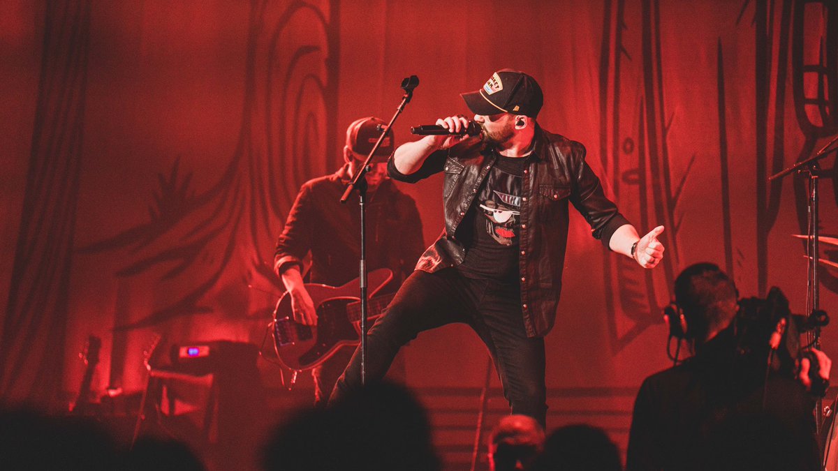 @TheShawnAustin bringing the house down @ScotiabankArena on the #NoBadVibesTour