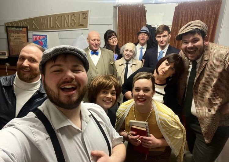 dramadowner's tweet photo. Fun and Joy.
#HorseboxTheatre
#OneManTwoGuvnors https://t.co/XnAmvO6liv