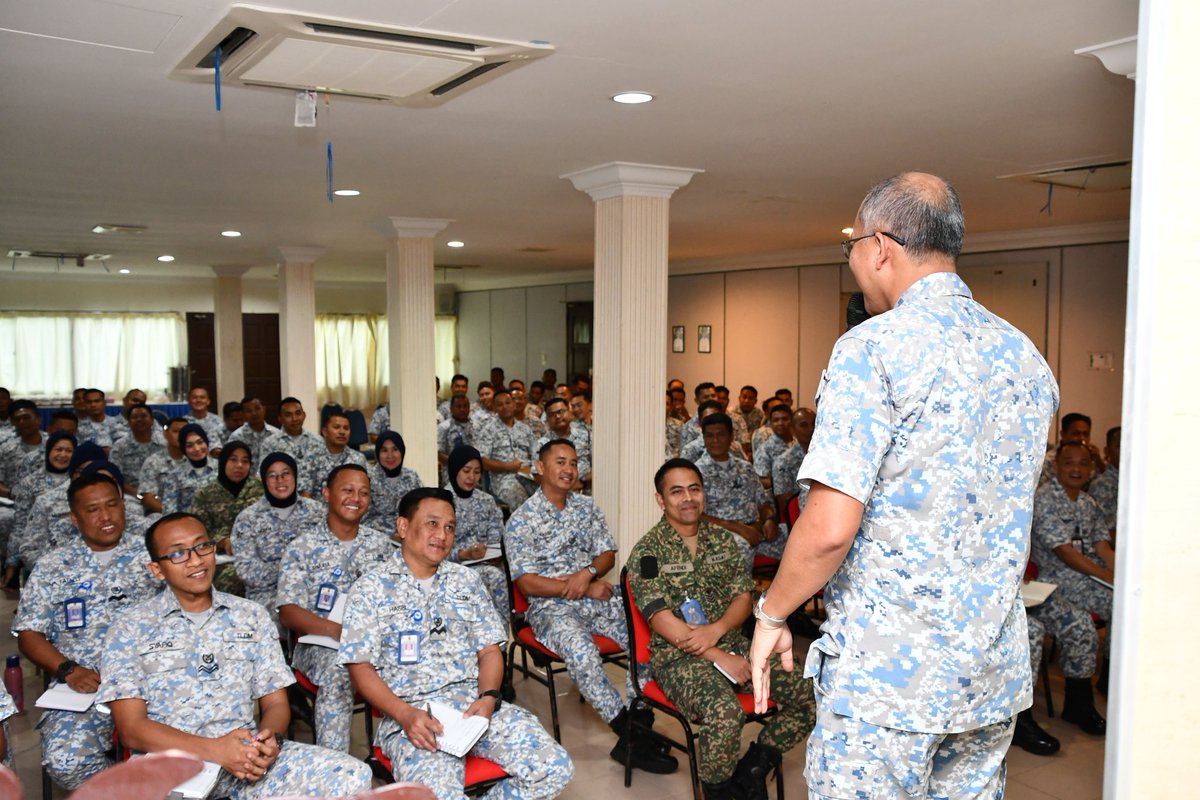 WismaGelang's tweet photo. Majlis Interaksi Bintara Bersama Timbalan Panglima Wilayah Wilayah Laut 1.
#ilmu
#rmnbackbone
@Mawilla_1
@WON_Fazli
@anuarsahran https://t.co/093dkivREK