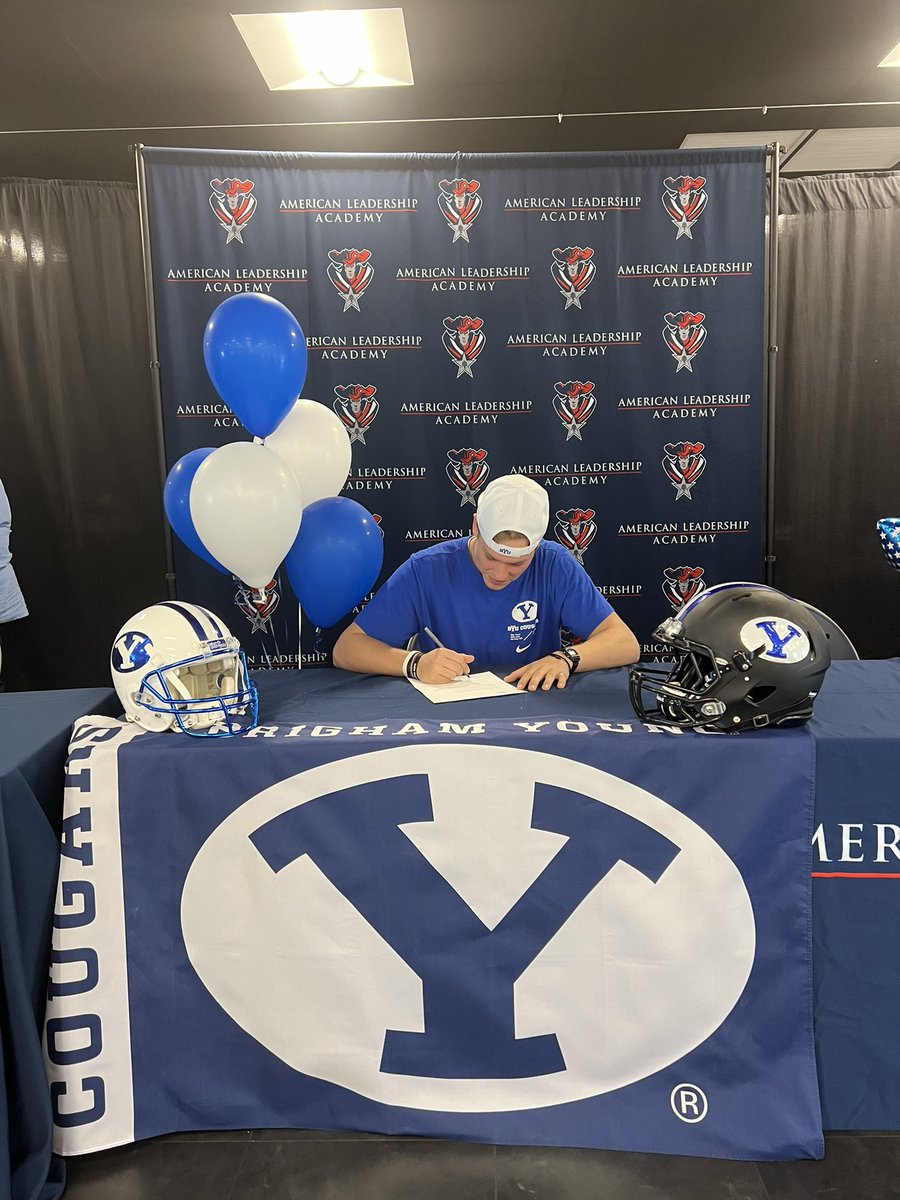 It’s official 🤝🏼 @BYUfootball
