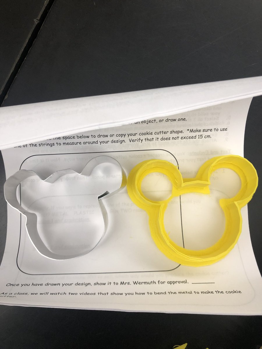 Man vs machine - Amazing colleague <a href="/wermuth_betsy/">Betsy Wermuth</a> has students create and compare hand bent metal cutters to #tinkercad CAD #makerbot printed ones. Bake those cookies -yum! <a href="/nmsnews2021/">NMS News</a> <a href="/NorthbridgePS/">NorthbridgePS</a> #tinkertogether
