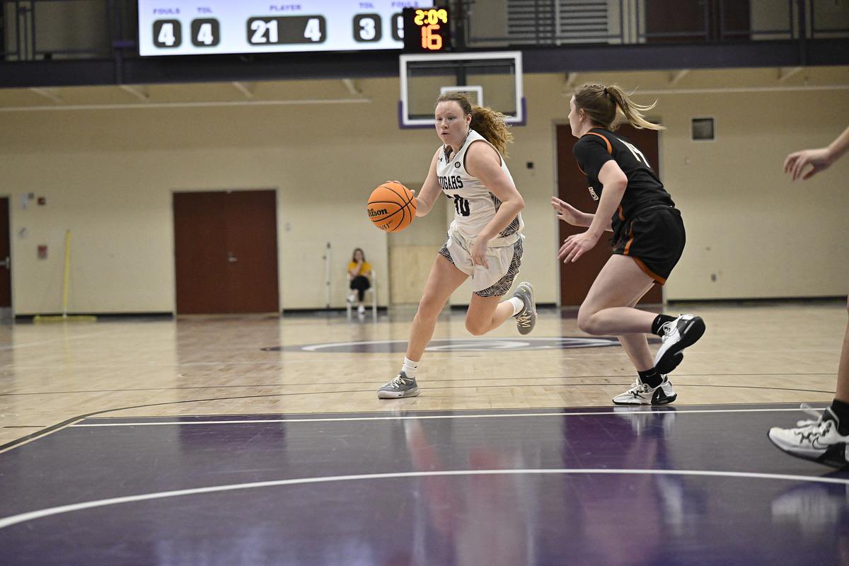 Huge road win 64-55 over St. Vincent College! First year Hannah Chenault blows the game open in the 4th, scoring the teams final 13 of 19 points. 

Fr. Chenault 19pts (5-8 3pt), 4reb
So. Louden 15pts, 7reb, 4stl, 2asst
So. Brunner 9pts, 6asst, 3stl, 2reb 

Team: 11 made 3pts
