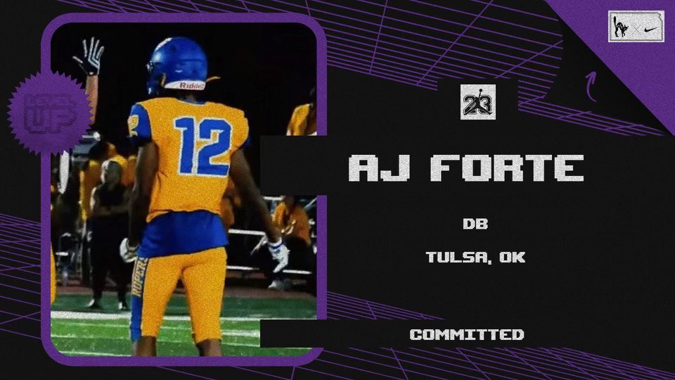 AJ_thunder12's tweet photo. 110% committed💜🖤!!!!! Let’s eat‼️@CoachGriffSC @CoachDownumSC @BuilderFootball @CoachSmith918 @Levya73 @Coach_BeavWRHS @CoachRitch66 @j9rock @OSAdcock @CoachBugg08 https://t.co/4MyowNa5Ym