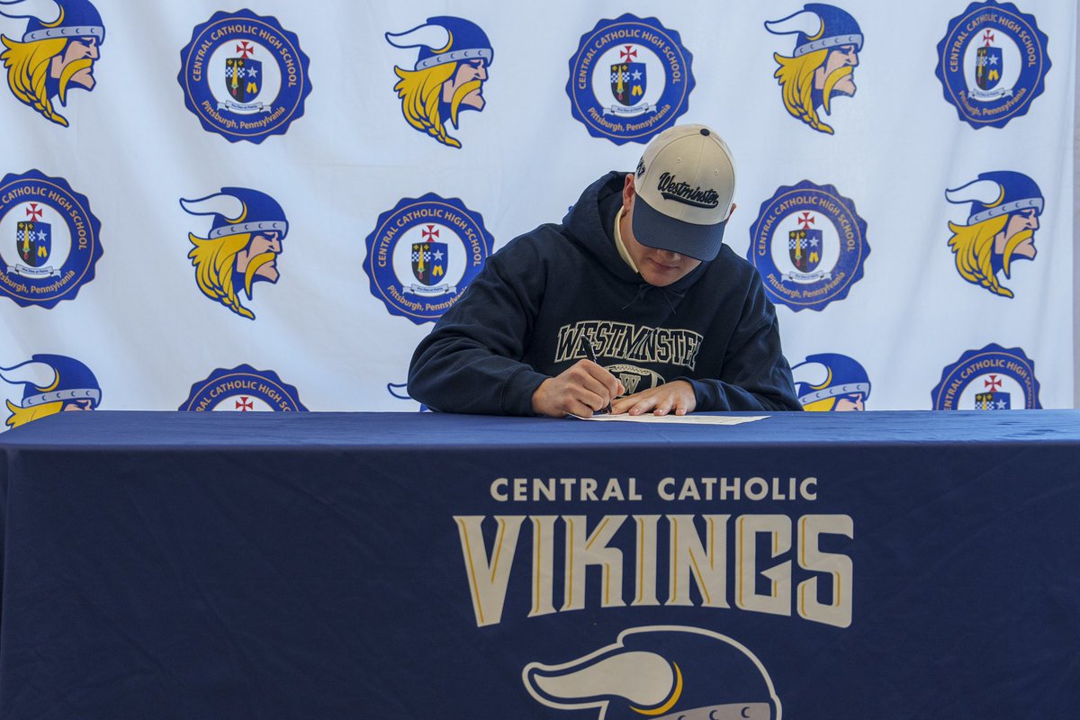 MatthewPetruzz1's tweet image. Official!! @WCtitansFB @joeyantuono @coachbenzel @_CoachHeck @ShadWheeler_