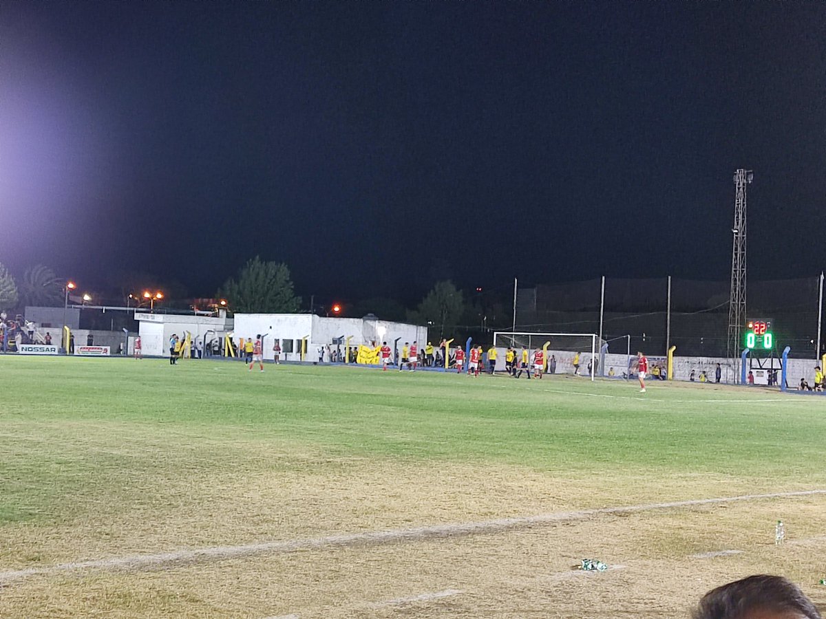 bambinocf99's tweet image. 22' se mantiene el empate en el Omar Odriozola. 
#CopaOFI #RegionalSur #SerieC