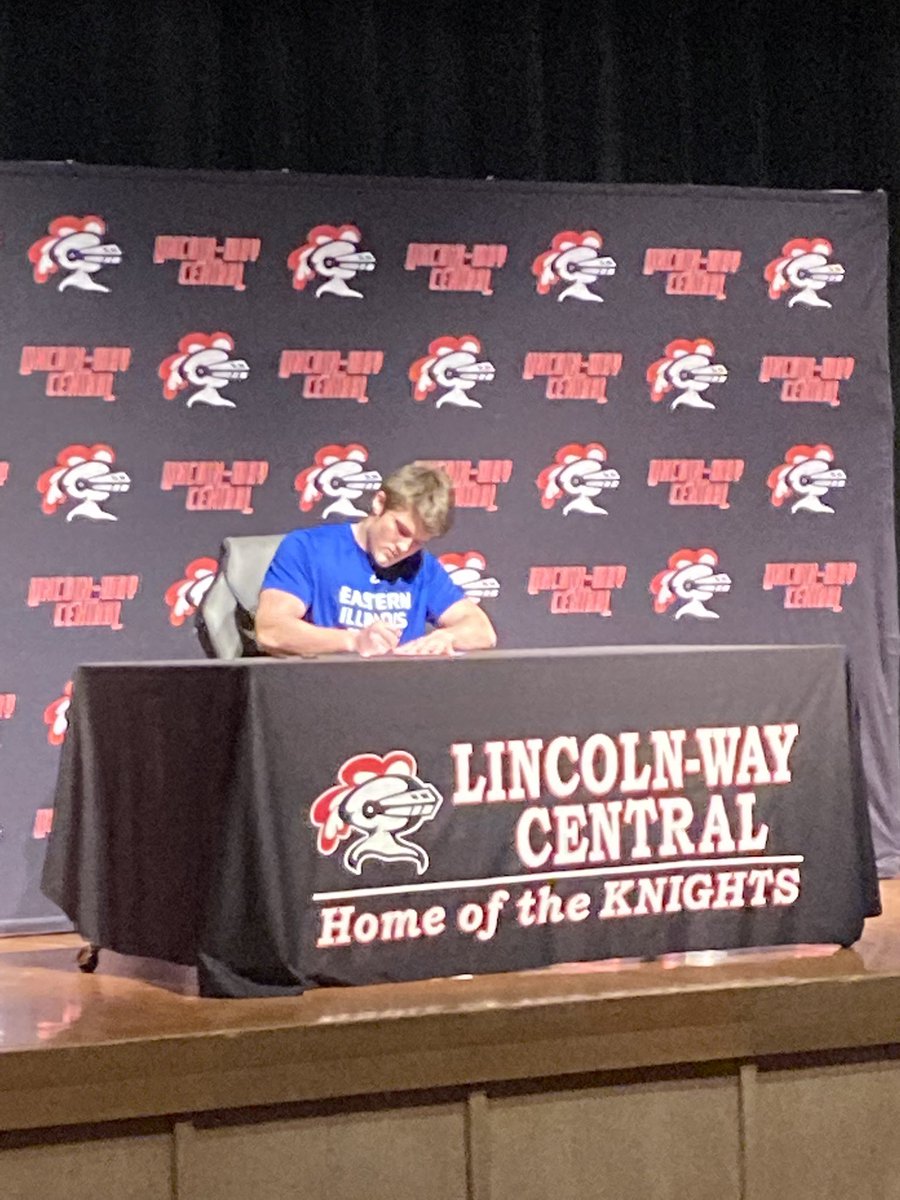 LWC Football (@lwcfootball) on Twitter photo Congrats to <a href="/PeytonWilkerso2/">PeytonWilkerson</a> on his commitment to <a href="/EIU_FB/">Eastern Illinois Football</a>
So proud of you Peyton!!! Congrats to <a href="/PeytonWilkerso2/">PeytonWilkerson</a> on his commitment to <a href="/EIU_FB/">Eastern Illinois Football</a>
So proud of you Peyton!!!
