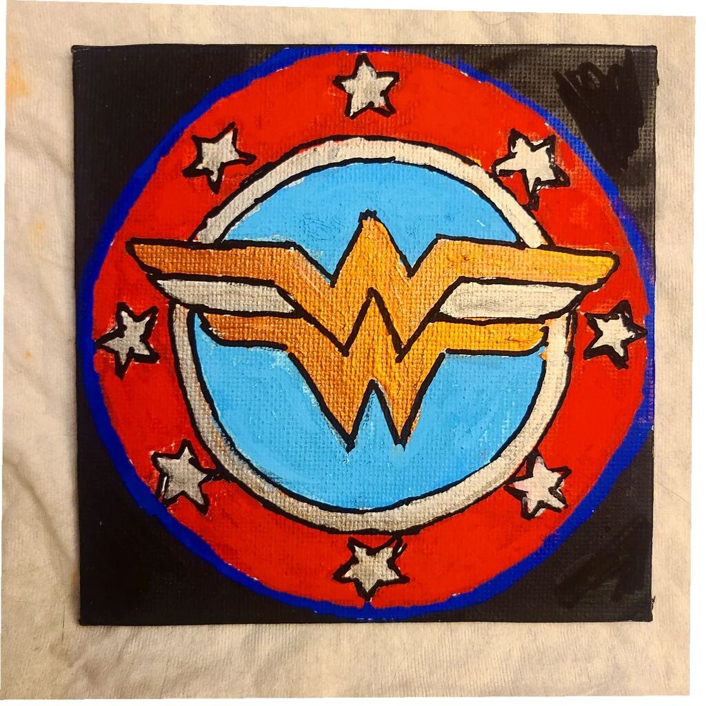 Wonder Woman logo 

#3x3canvas #poscapens #acrylicpaint #dccomics #wonderwoman #tinypainting #smol #fanart instagr.am/p/CoJDhIuuVE-/