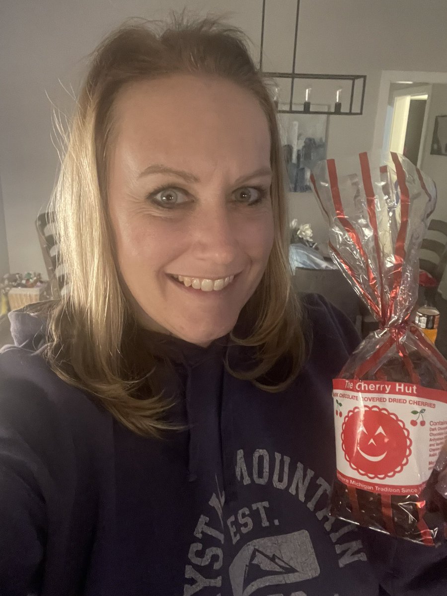 jennithunberg's tweet photo. Appreciating the thoughtful gift from @massp tonight. Always leave the #MASSPAP23 on a high, ready for the rest of the year! https://t.co/gJIhygrEyc