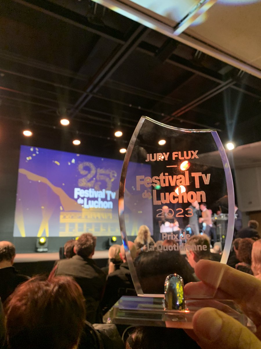 #tousencuisine élue meilleure émission quotidienne au <a href="/FestivalLuchon/">Festival de Luchon</a> !
Bravo <a href="/cyril_lignac/">Cyril Lignac</a> et <a href="/JeromeAnthonyM6/">Jerome Anthony</a> et merci <a href="/M6pro/">M6Pro</a> 🔥😎🎉 <a href="/KFPproduction/">Kitchen Factory Production 🔪🎂🎥</a> 
Vive la création française et vive le made in france 🇫🇷 🌶