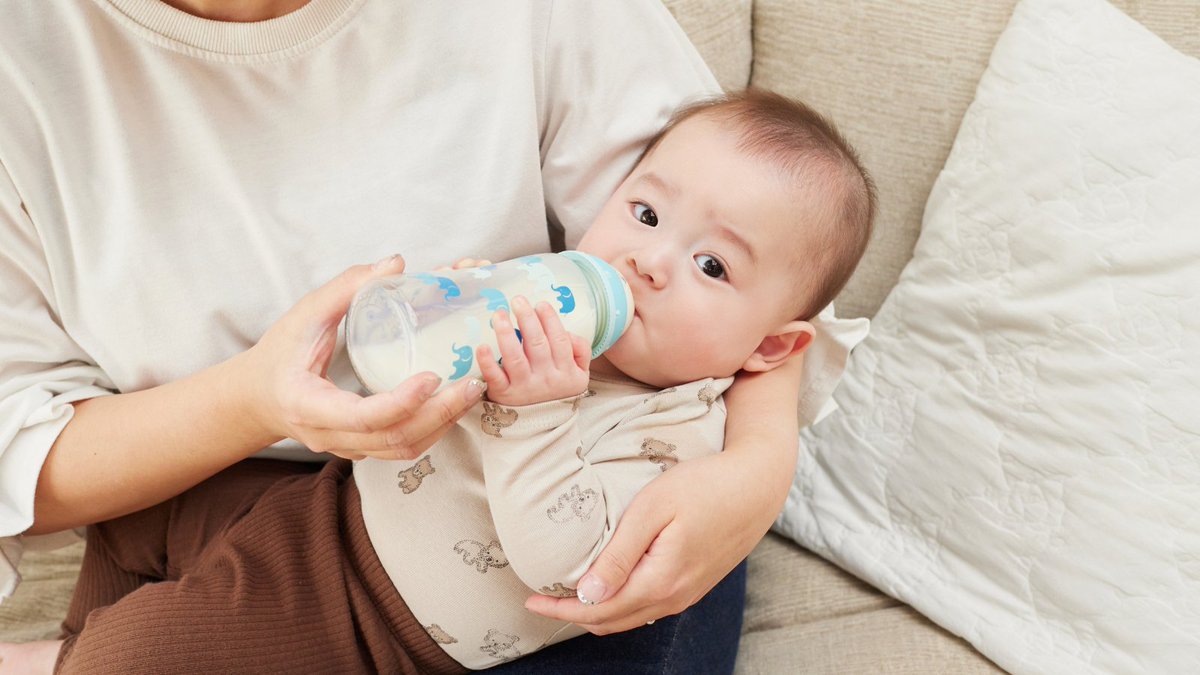 DADWAY_PR's tweet image. ガラス製のほ乳びん🍼
ご使用中の方はいらっしゃいますか？👀
傷や汚れがつきにくく衛生的に使えるから、新生児さんにもおすすめ☝
ニップルを交換しながら、卒乳まで長くお使いいただけますよ🕊
dadway-onlineshop.com/shop/g/gFDNK10…

#NUK #ヌーク #哺乳瓶