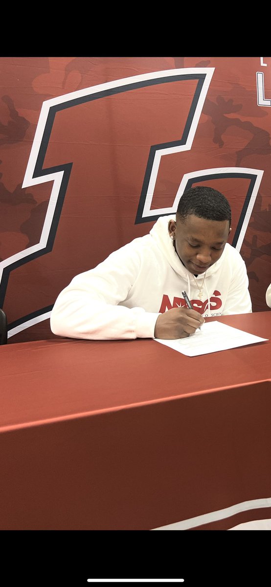 It is a complete honor to say that I will be continuing my academic and athletic career at North Dakota State College of Science this fall🏈 thank you to my coaches and family who’ve helped me along the way....It's Go time 🔥 💪🏽 #NDSCS #COMMITTED #GoWildcats #NDSCSFootball