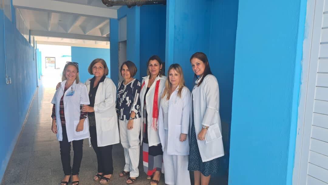 UCM_Cmw's tweet photo. Felicitaciones a Ana María y Yunaisy, ambas residentes de Fisiología, por sus buenas calificaciones n su examen de promoción al 4to año

📸 Vivian Garcés 

#UCM_Camagüey https://t.co/ubyOadPvM3