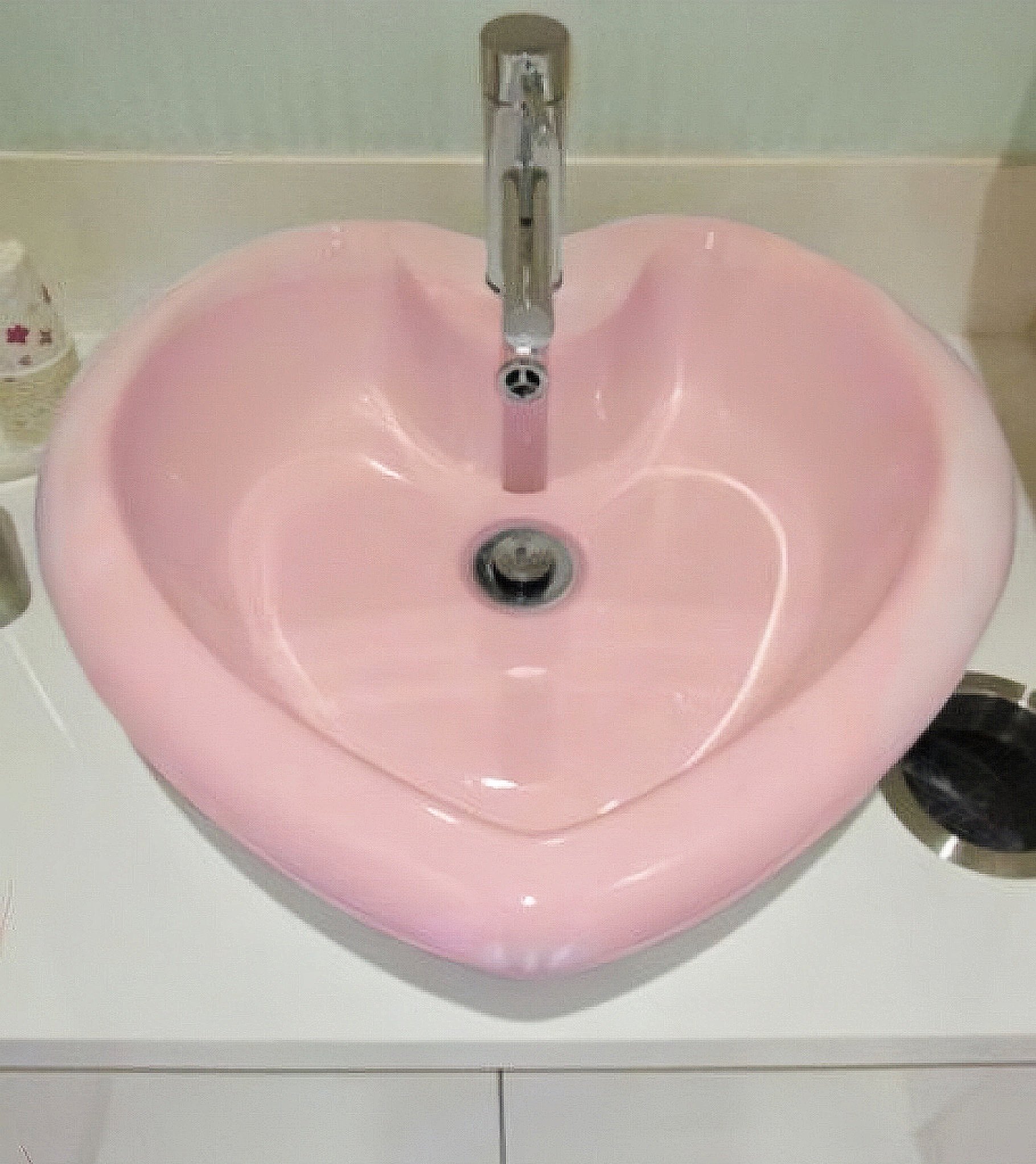 ْ on Twitter "heartshaped sinks https//t.co/6yRKXOHQGc" / Twitter