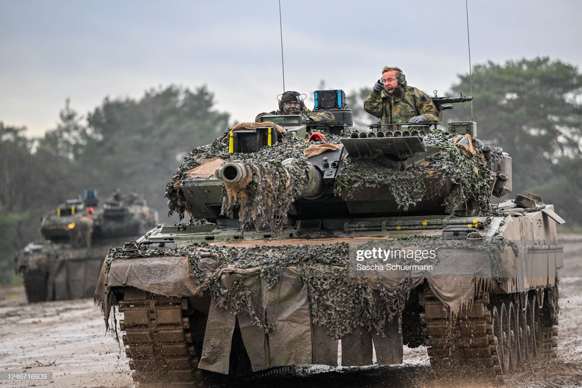 紫水㌠ on Twitter