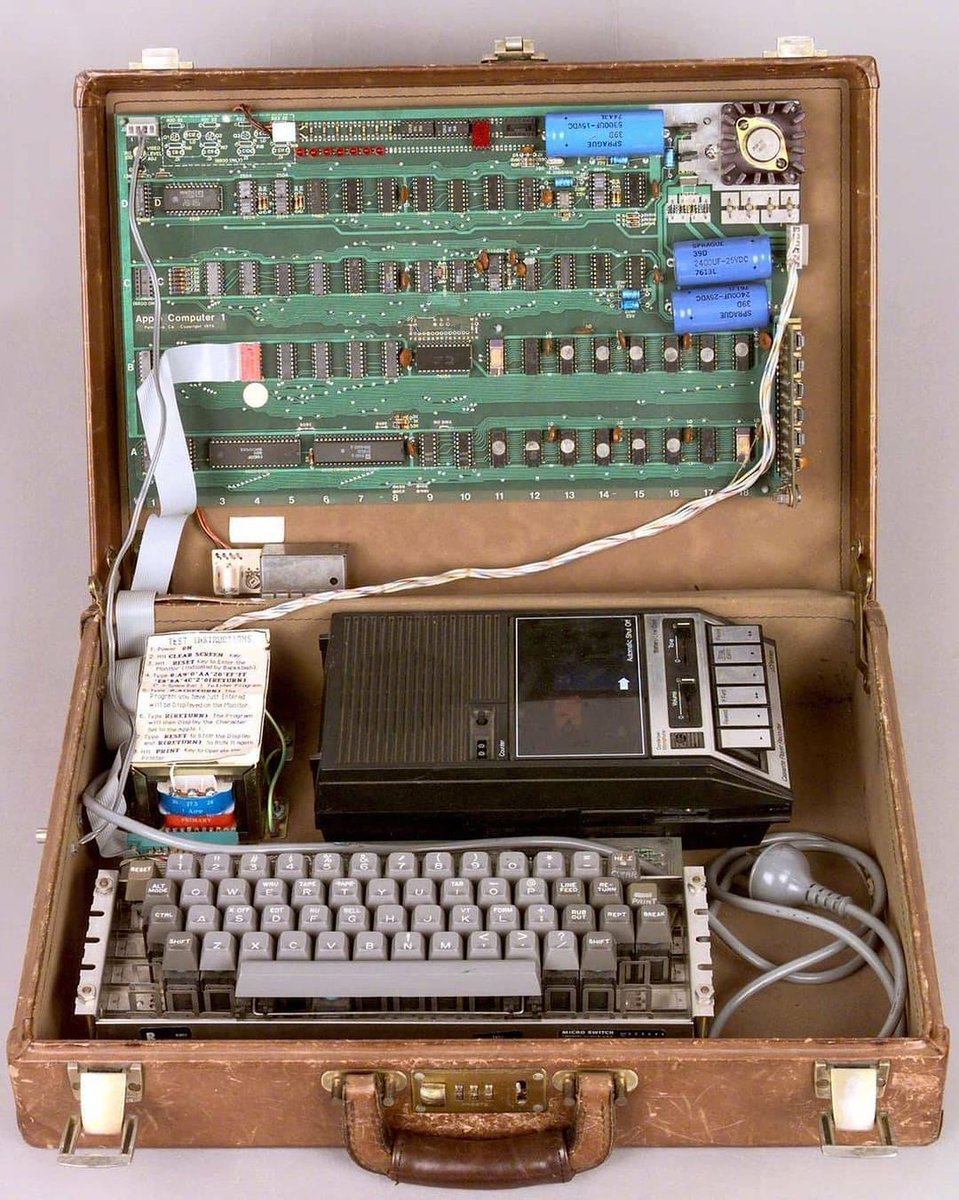 Retro Tech Dreams tweet media