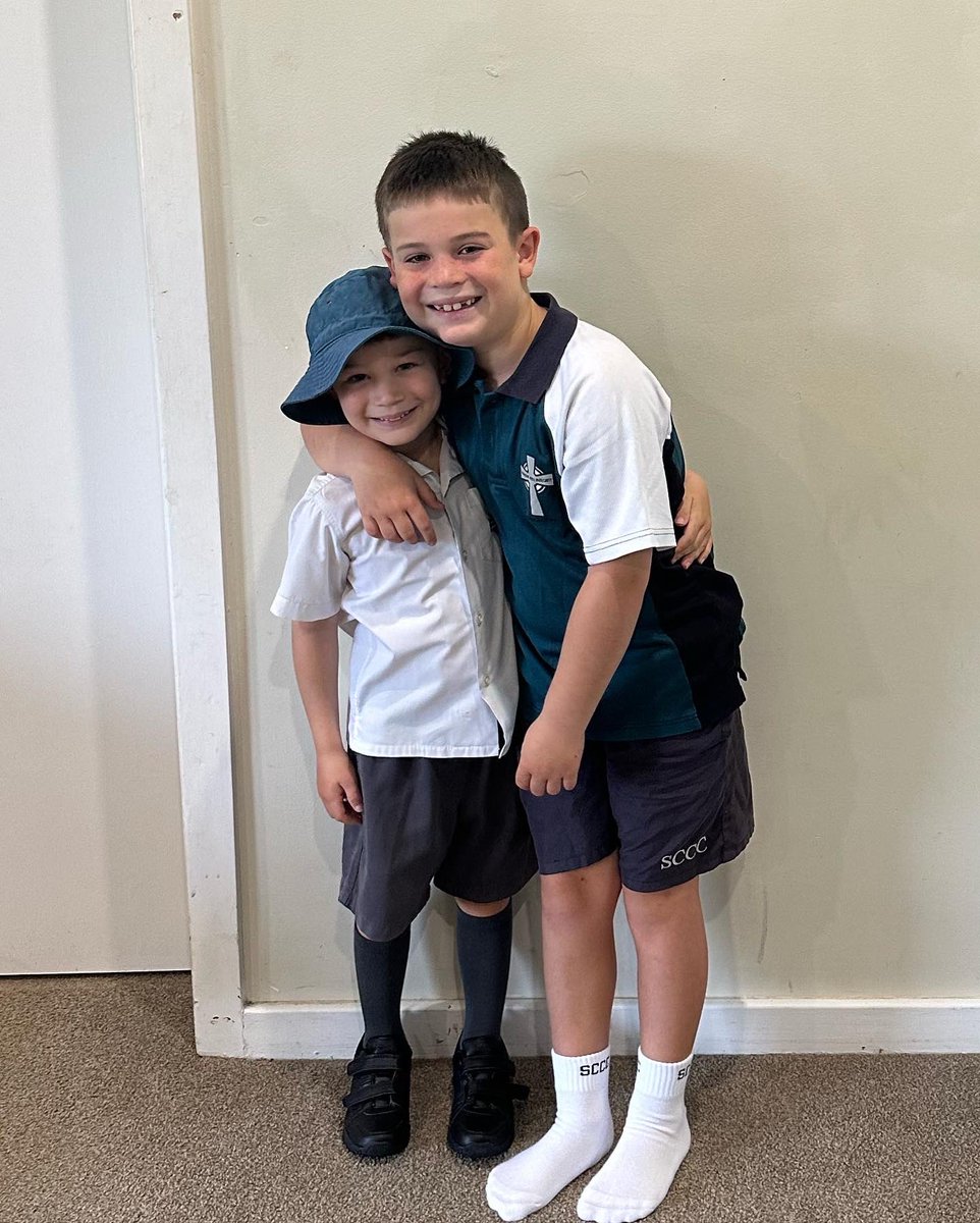 staceyropa1's tweet photo. #ytb #year3 #kindy #firstdayofschool #firstdayofkindy #brothers https://t.co/Ozk0pj0YOe