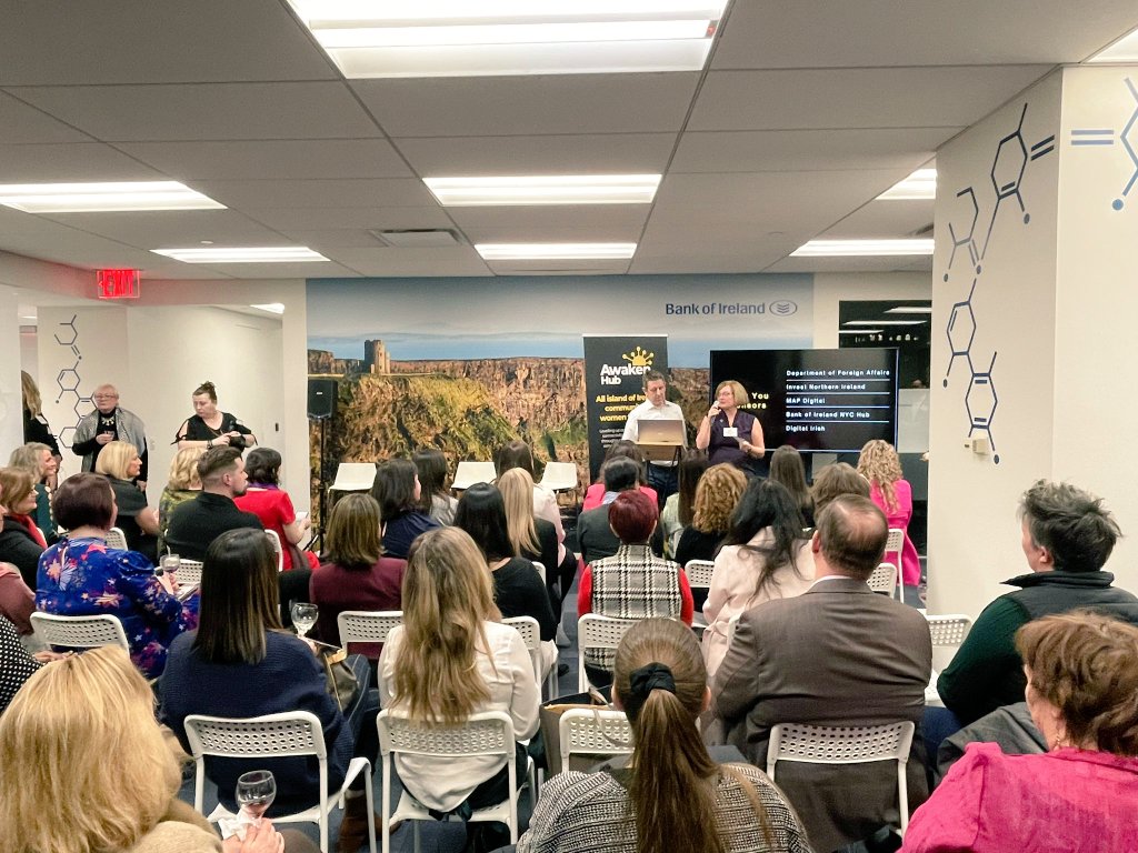Congratulations <a href="/MMaryMcKenna/">Mary McKenna</a> <a href="/AwakenHub/">AwakenHub</a> @AwakenFund brilliant Brigids Day pitching event <a href="/bankofireland/">Bank of Ireland</a> Hub, with thanks to <a href="/Andrea_Haughian/">Andrea Haughian</a> &amp; <a href="/digitalirish/">Digital Irish</a> so inspiring to hear about your work &amp; to hear from these amazing women founders &amp; CEOs from the island of Ireland 🤩👏