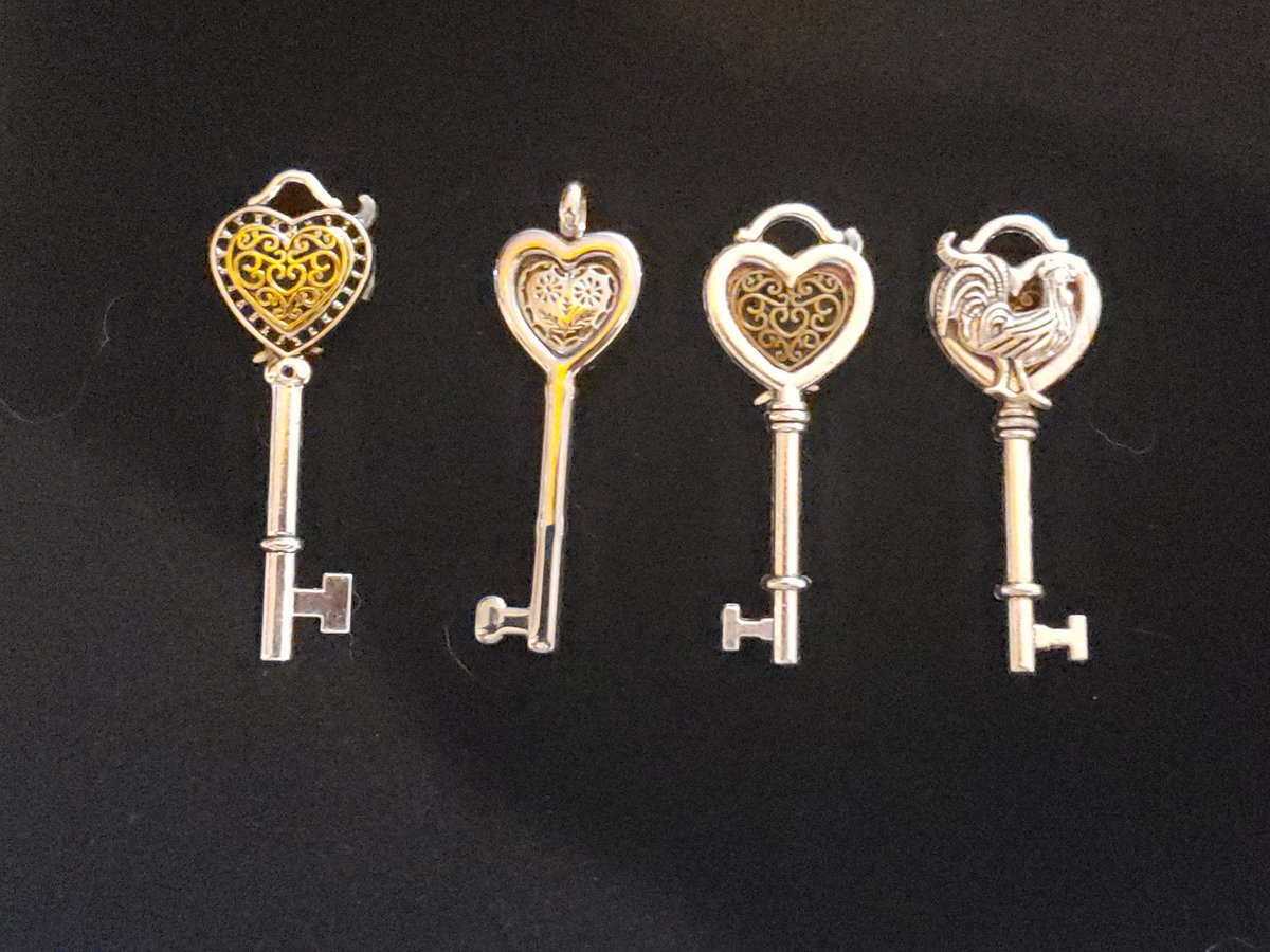 LockedinL's tweet photo. We have representative Chastity  Key Necklaces as well as the Real Chastity Key Necklaces. 
https://t.co/QLhs35gvC9 https://t.co/lMJEYvKREh