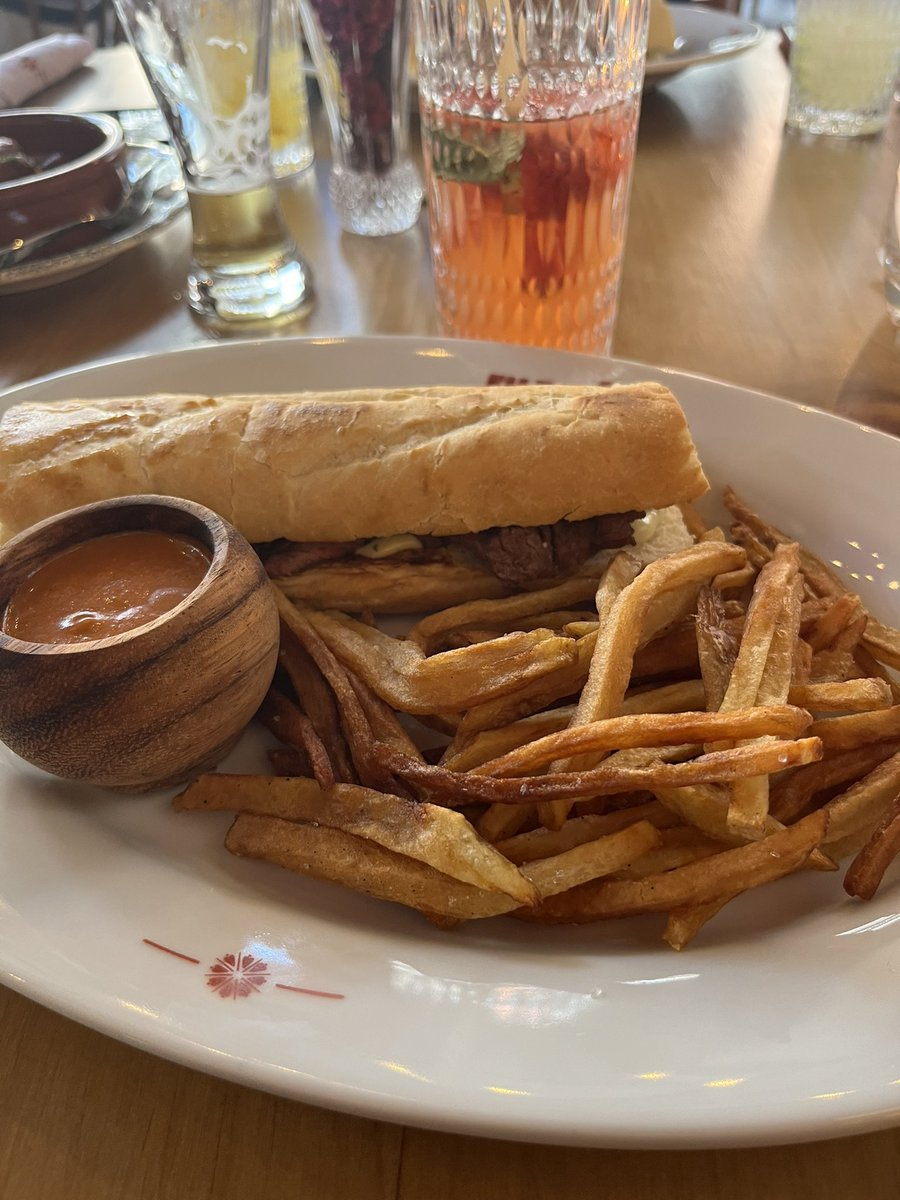 Gabyralon's tweet image. Trabajo le dicen 🥰🤤🤩🫶🏻 #Filemón