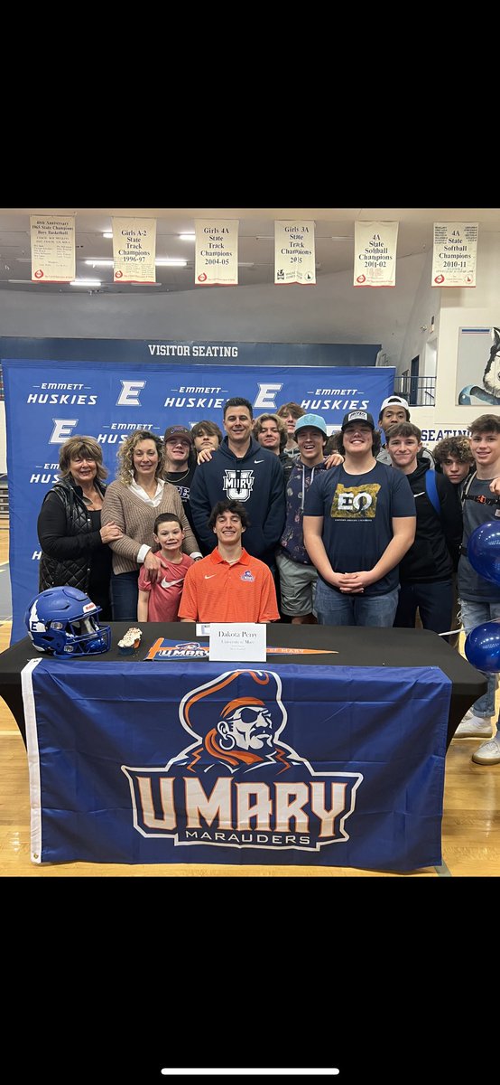 dakperry15's tweet photo. Official! @UMaryFootball https://t.co/o3eJP7z5Fq