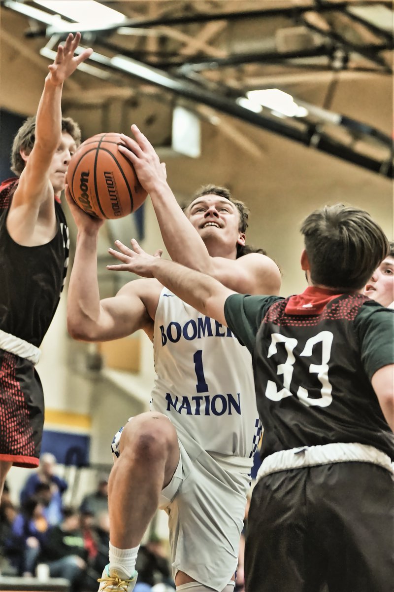 SportsPhoto101's tweet photo. sportsphoto101 More fun with experimenting editing. #sportsphotography #photographyislife #basketball #photoediting #lightroom #luminar4 #sportsphoto101 #sonya7iv #tamron70180 @tamronamericas @SonyAlpha https://t.co/kbbkNFf4vR
