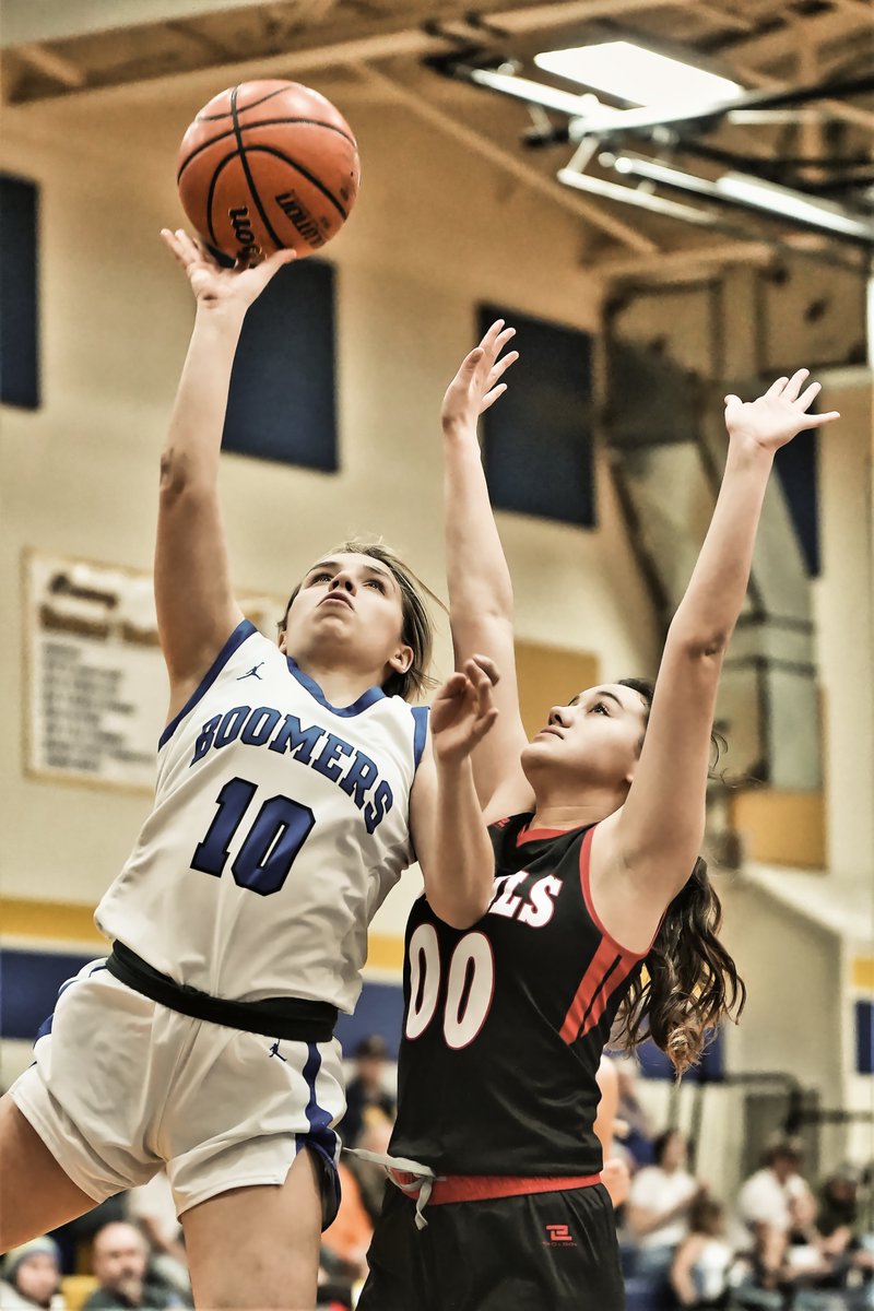 SportsPhoto101's tweet photo. sportsphoto101 More fun with experimenting editing. #sportsphotography #photographyislife #basketball #photoediting #lightroom #luminar4 #sportsphoto101 #sonya7iv #tamron70180 @tamronamericas @SonyAlpha https://t.co/kbbkNFf4vR