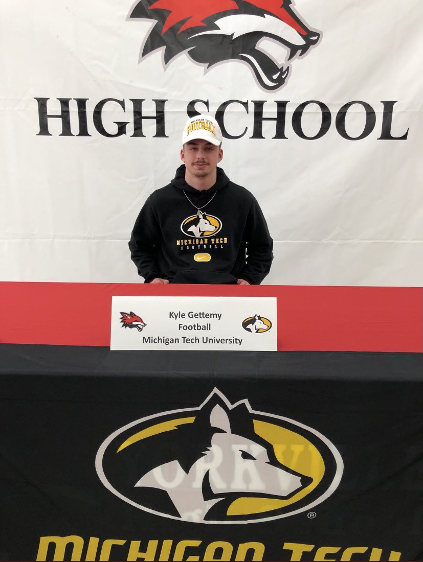 Official. <a href="/MTUFB/">Michigan Tech Football</a>