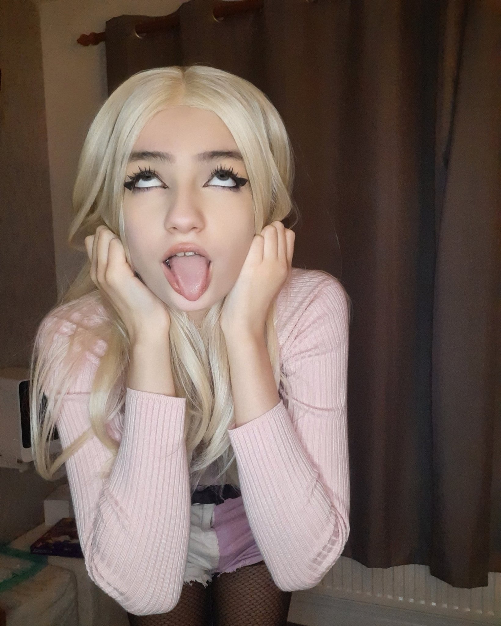 Anita Riley on X: Cum face ;3 t.co2nmgTXwENZ #nsfwtwt #egirl  #fansly #teenmodel #cute #altgirl #selfie #cutegirl #modeling #onlyfansgirl  #onlyfans #kawaii #sexy #anime #cosplaygirl #plushie #altmodel  #onlyfansgirls #petite #altfashion ...