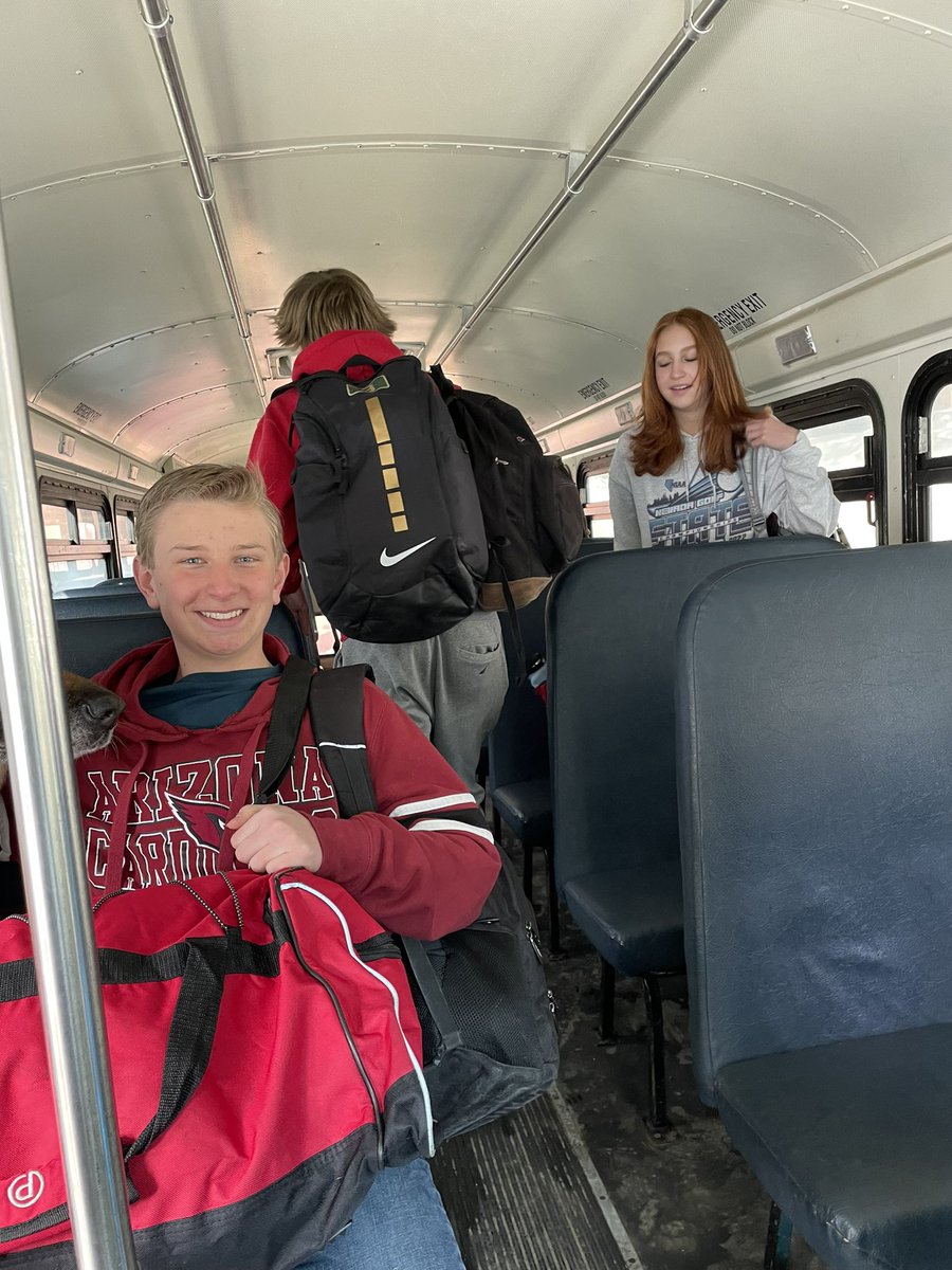 InclineHigh's tweet photo. Love this partnership with Diamond Peak Resort. They send a bus to pick up our paid interns on Wednesdays. Our students assist with running the Boys & Girls Club ski school on Wednesdays. #Go Highlanders #bplinternships #learningthroughinterests #diamondpeak https://t.co/Ctqnb83zWr