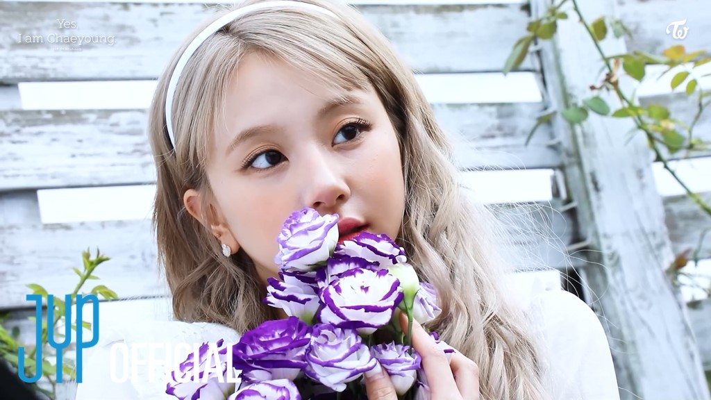 JYPETWICE's tweet photo. Yes, I am Chaeyoung. Behind the Scenes

❤YouTube: https://t.co/ZwygocJ76s
💚NAVER TV: https://t.co/EF9SedTU3n

💫Listen "MOONLIGHT SUNRISE" with Remixes Here👇
https://t.co/P3UK3ABG08

#TWICE #트와이스 #CHAEYOUNG #채영 #YesIamChaeyoung https://t.co/GExX1zdAAq