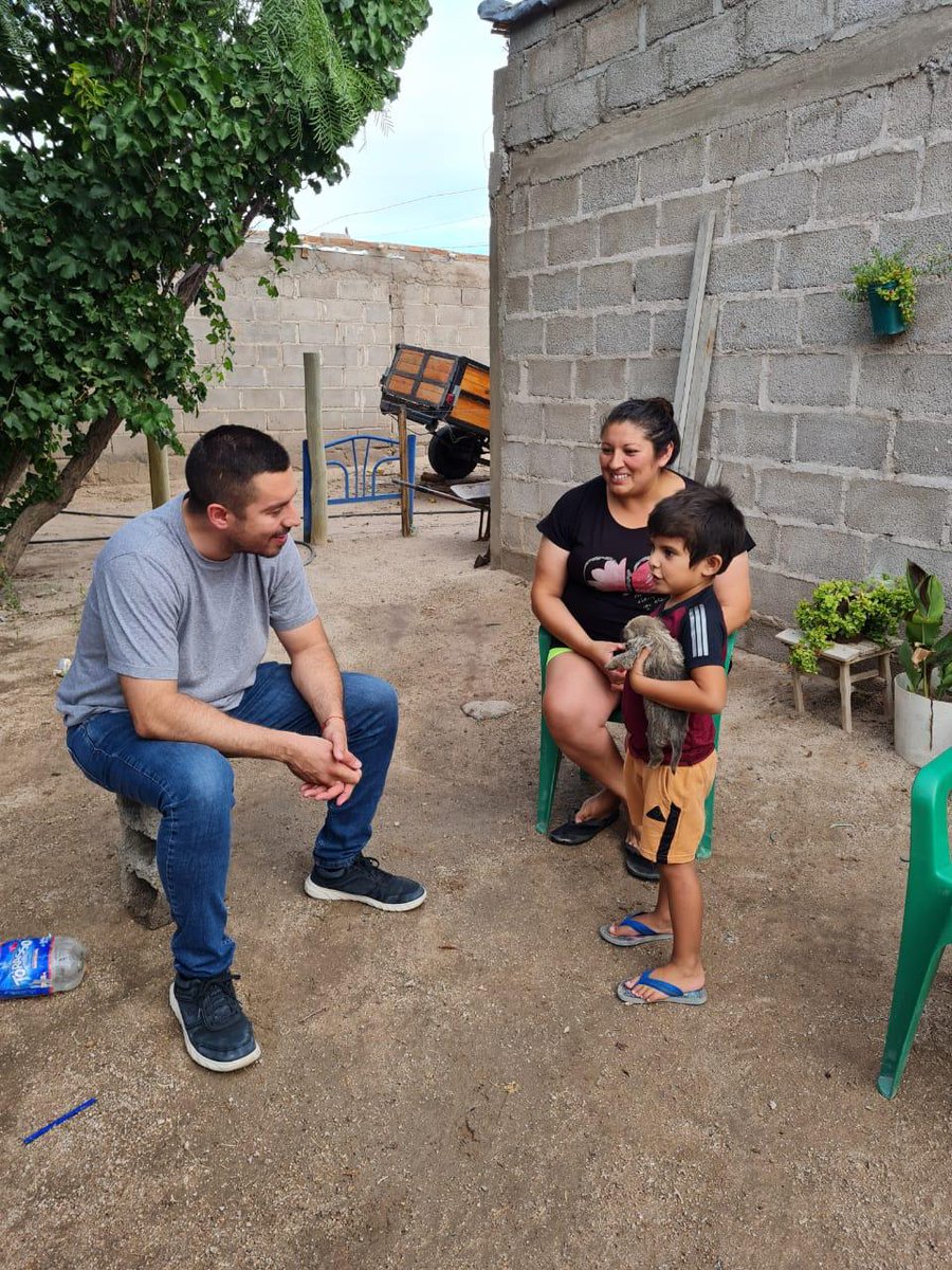 Nico_MartinezD's tweet photo. Gracias Maria por abrirme las puertas de tu hogar. Hermoso tarde compartida.

Siempre cerca ❤️
-
-
-
-
#ElCompromisoEsConVos #comprometerse #escucha #vecino #buenmiercoles #NicoTeEscucha #realidad https://t.co/vm6fmvYOvw