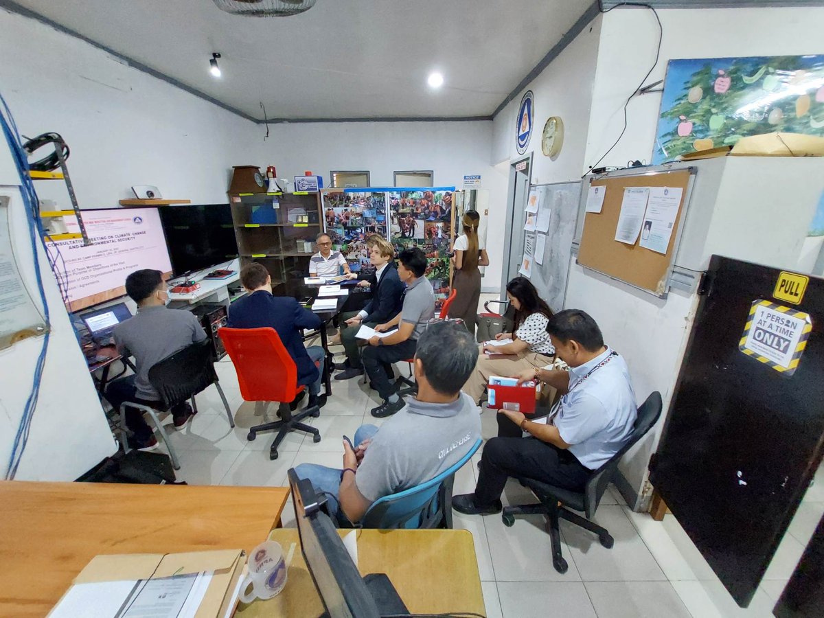 CivilDefenseR12's tweet photo. The OCD Region XII recently presented a Disaster Risk Profile about the OCD to the Geneva Centre for Security Sector Governance (DCAF) and Department of Sociology of MSU as part of their research  which was held on January 25, 2023.

#OCDXII #CivilDefensePH #DCAF https://t.co/S5jQfV24TW