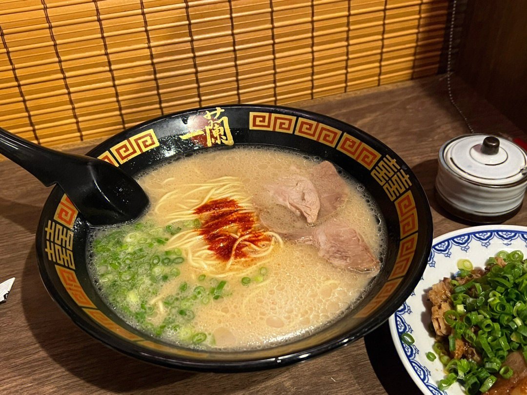 JashuarCaballer's tweet photo. For dinner alone, simply eat a bowl of beef noodles.😋😋😋 https://t.co/NnCkzg0Xdn
