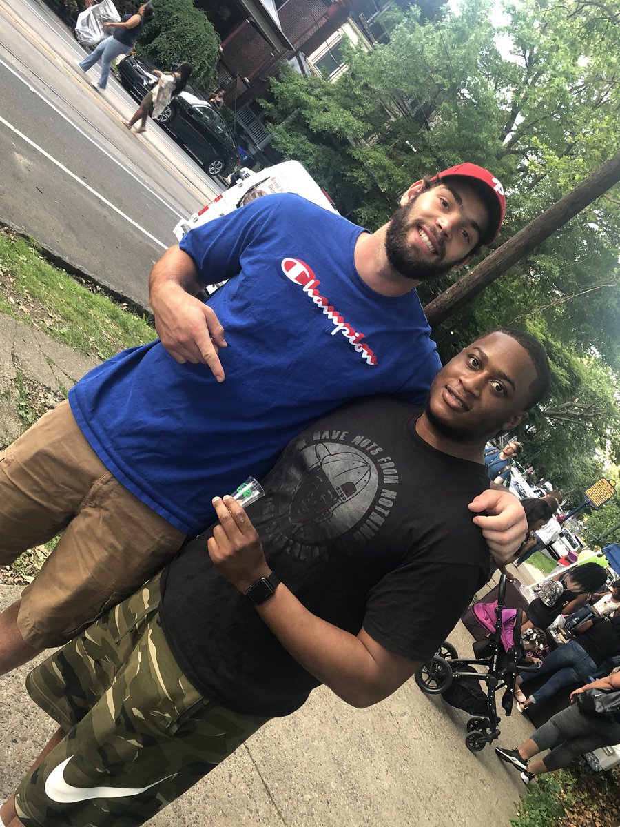 phillyfel's tweet photo. @PHLEaglesNation I met Dallas Goedert @goedert33 in the streets of Philly after his rookie year. Cool dude and future Super Bowl Champ! 🏆 https://t.co/FpEHqs38YL