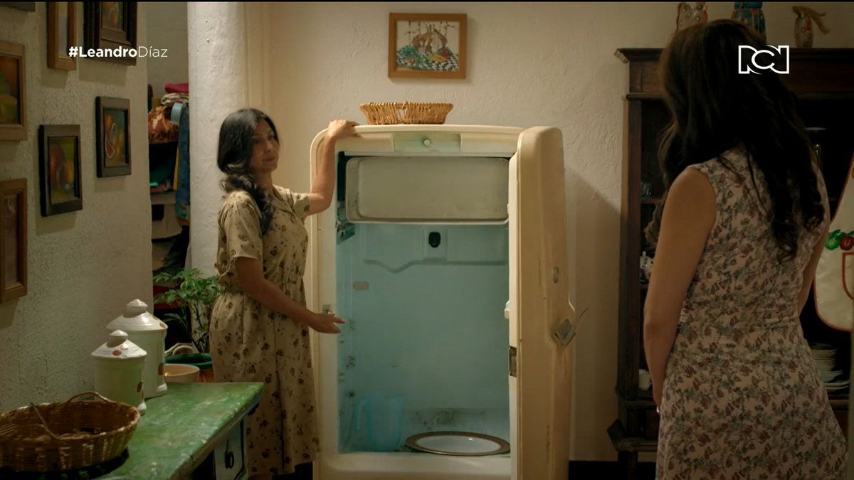 Myriam siente que tienen que ir a ver cómo es la realidad de la familia de Leandro y descubre, que aunque Arturo no es del todo malo, si dejó sin comer y sin su papá a sus propios sobrinos <a href="/linacastrillons/">Lina castrillon</a> <a href="/aidabossa/">Aida  Bossa</a> #Ahijue #LeandroDiaz <a href="/CanalRCN/">Canal RCN</a>