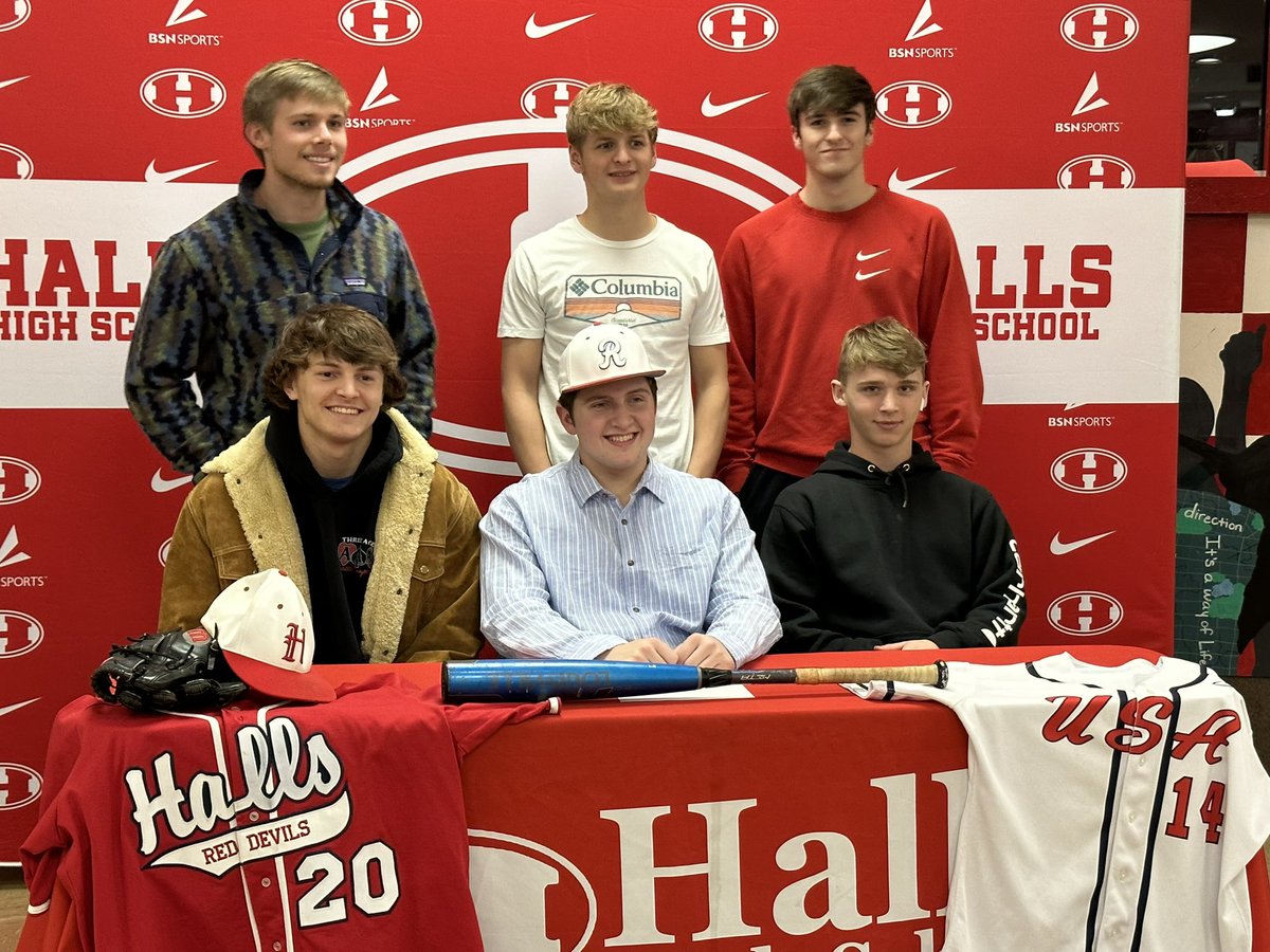 It’s official. I just wanna give God all the glory. I wanna thank my coaches who’s given me the opportunity the show off the ability’s I have. I wanna thank my parents who’s put all there effort and time into me. I wanna thank everyone who’s been here along the way. <a href="/5StarPreps/">5Star Preps</a>