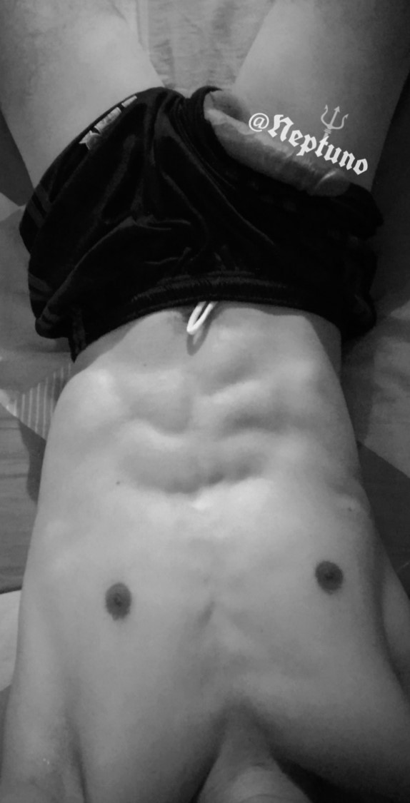 NeptunoSingle's tweet image. Descansando después de una rutina de entrenamiento muy intensa 🔥🔥🔥

Sin esfuerzo, no hay victoria! 💪💪💪

Feliz noche para tod@s!! 😈😈😈

#wednesday #fitnessmood #gymtime #fitness #workout #motivation #training #running #athlete #physique #aesthetic