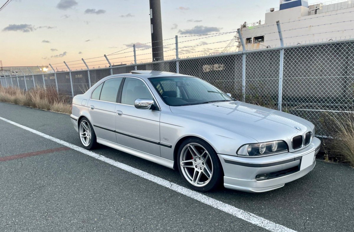 【FOR SALE】

BMW 525(E39)
H12年
64,000km
検残り1年半以上
シュニッツァーホイール
H&amp;Rスプリング
エヤコンok

30万希望です。お問合せはDMにてお願いします。