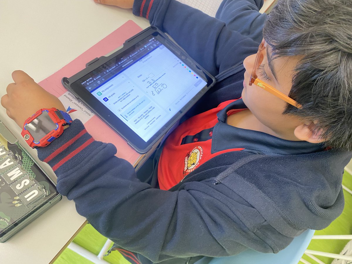 TeachMoChill tweet media