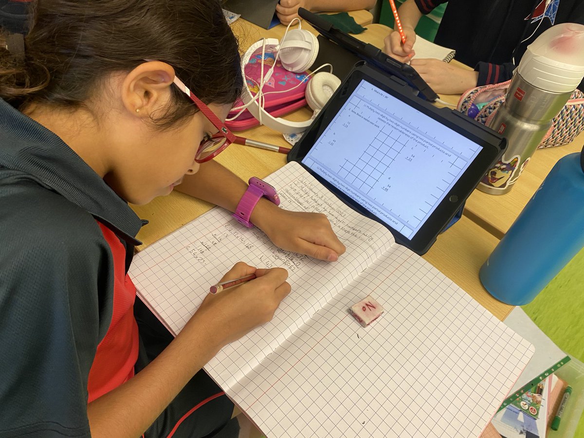 TeachMoChill tweet media