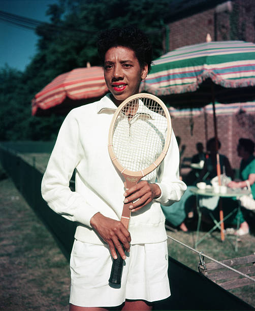 First to break the American Lawn Tennis League color barrier in 1950, and amongst a career/life of accomplishments, #AltheaGibson was the first Black player to play in Wimbledon, 1951 (winning Wimbledon in 1957 and 1958).

🔗: tennismajors.com/wimbledon-news…