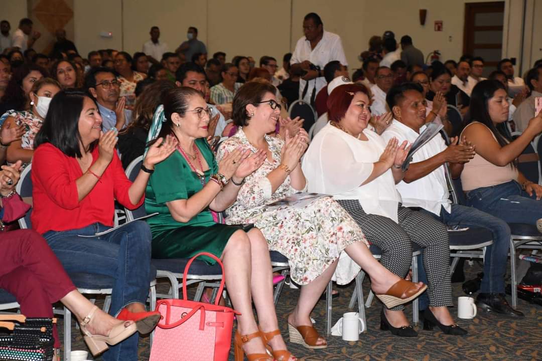 Después de nuestras actividades laborales, asistimos a la ponencia de Juan Carlos Monedero, en esta gran Red de #Transformación para converger en las ideas y trabajar en unidad. 
#MorenaCrece