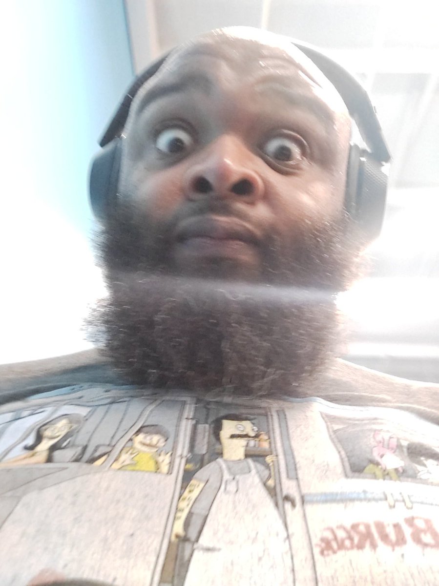 BrownTiger73's tweet image. Great beat session, now for a great gym session and see how our work sounds!
Big ups to the Tiger Clan!💪🏾🐯
#gymbro #hornlakehitmaker #poststream