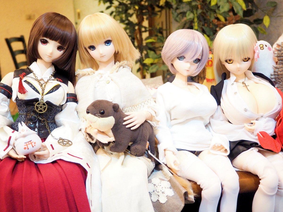 ShadowDesign6's tweet image. #深夜のドール撮影素敵文1440分1本勝負
2023.2/1分のお題【はしゃぐ】
過去/既出
姉妹の楽しい集まり✧٩(ˊωˋ*)و✧

#武装ドール 
#ShadowDesign 
#うちのこかわいい
#TLに深刻なお姉さん不足
#ドルフィードリーム