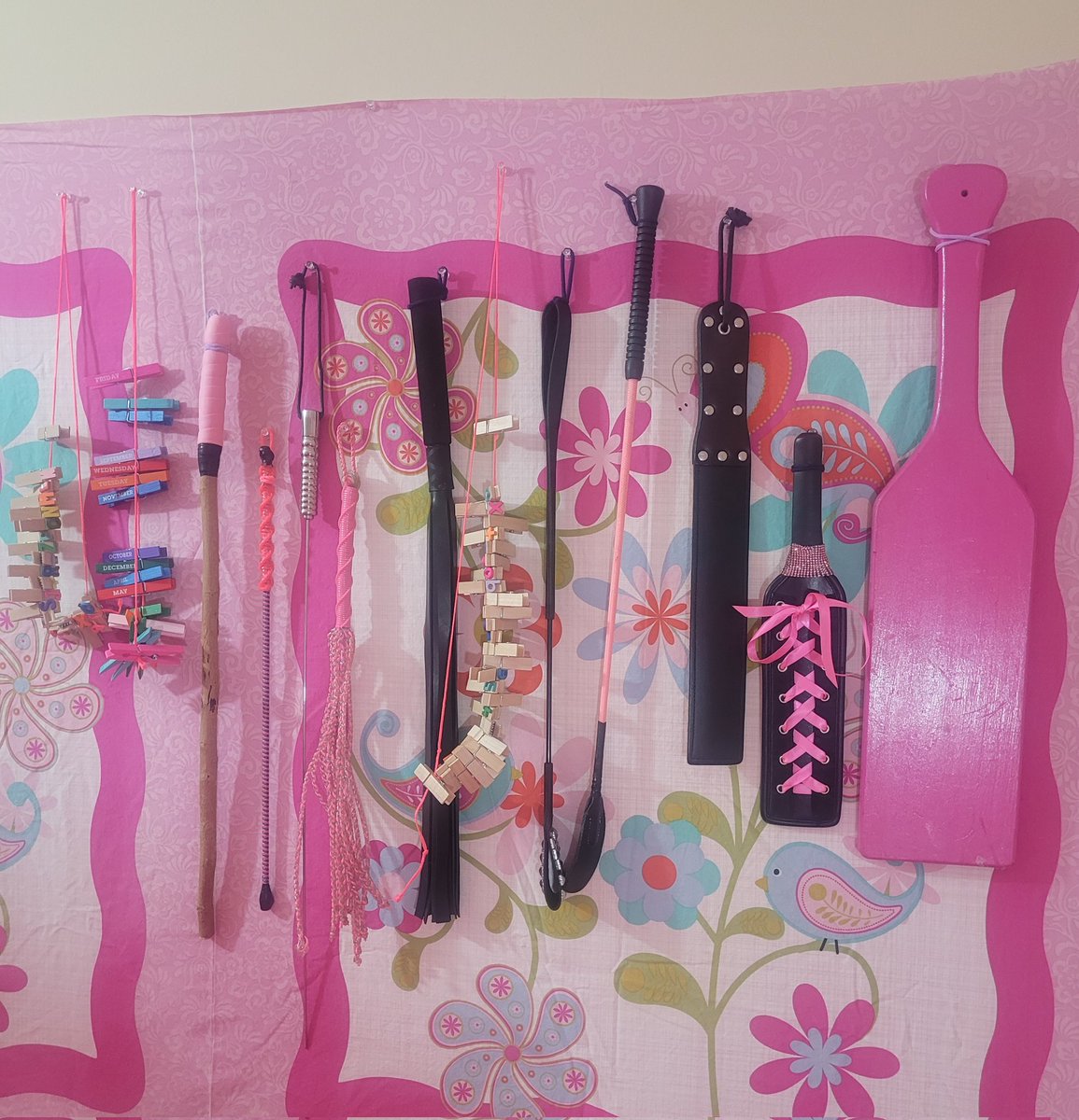 Some of my toys for having fun. 😘