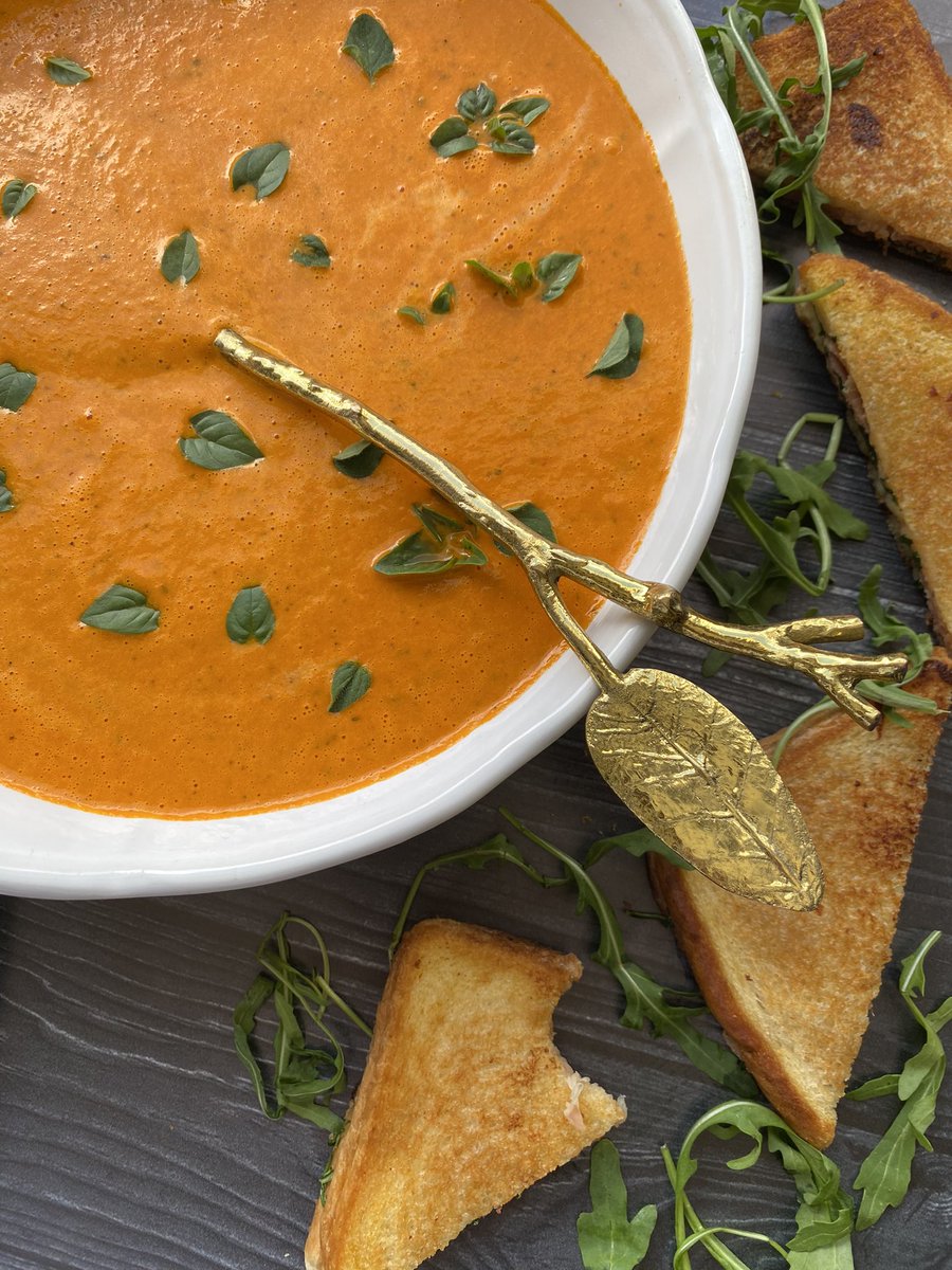CatalinaLopezSm's tweet photo. Crema de Tomate - te dejo la receta en este link ✨ https://t.co/hVHcHocPL2 #Recetas #recetasfaciles #honduras #antojitos #recipe #RecipeOfTheDay #YListo #ADisfrutar https://t.co/Fiv9j3WyJA
