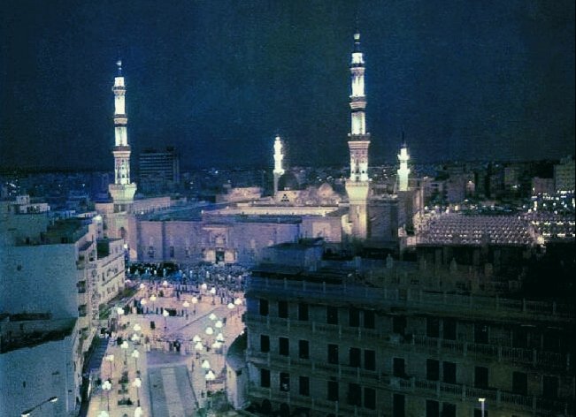 #رجال_من_طيبة_الطيبة_رحلوا_ولهم_في_الذاكرة_مكان
الشيخ أبو بكر بن عمر الداغستاني 

ولد في المدينة الم...