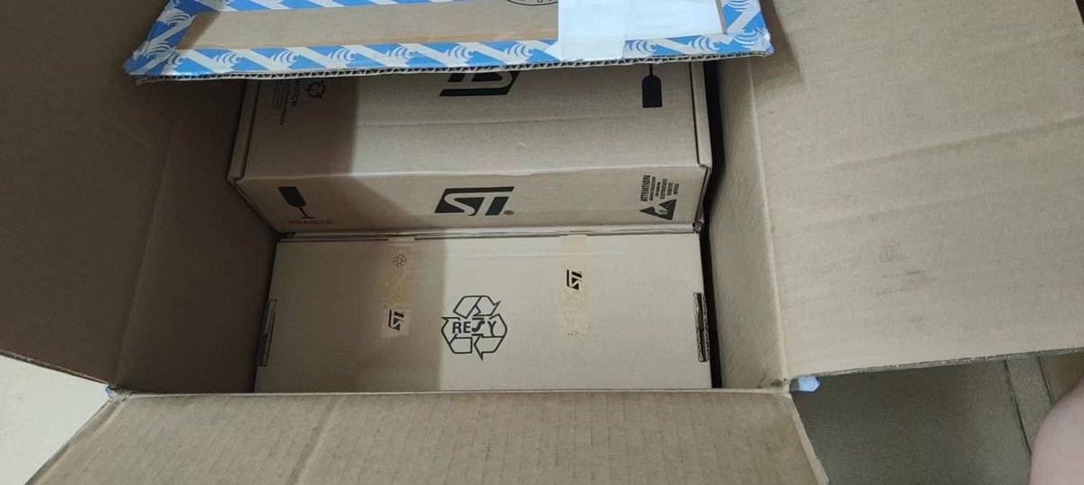 JingtongxinTech's tweet image. ST Series STM32F107VCT7 DC:22+ $:15.5 100% Original authentic! Support detection! Mainstream Connectivity line, Arm Cortex-M3 MCU with 256 Kbytes of Flash memory, 72 MHz CPU, Ethernet MAC, CAN and USB 2.0 OTG #st #stm32f #mcu #mpu #ic #icchips #microcontrollers #microprocessors