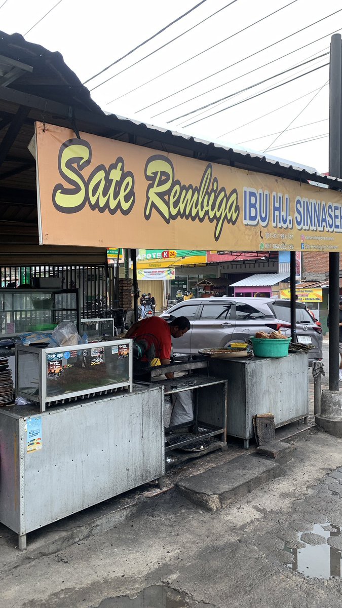astera_ina's tweet photo. Sate ratu jadi drop shayyyy~~~~
Sumpah ini lebih mantep bumbu nya 
#halal 
#satesapi https://t.co/WVsIIPYcUN